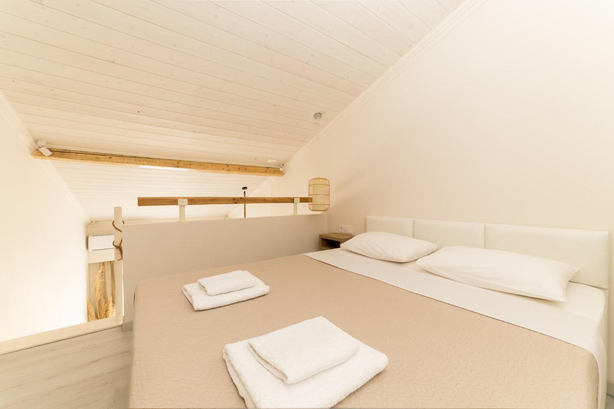 Mystery Suites And Apartments Neoi Poroi Bagian luar foto