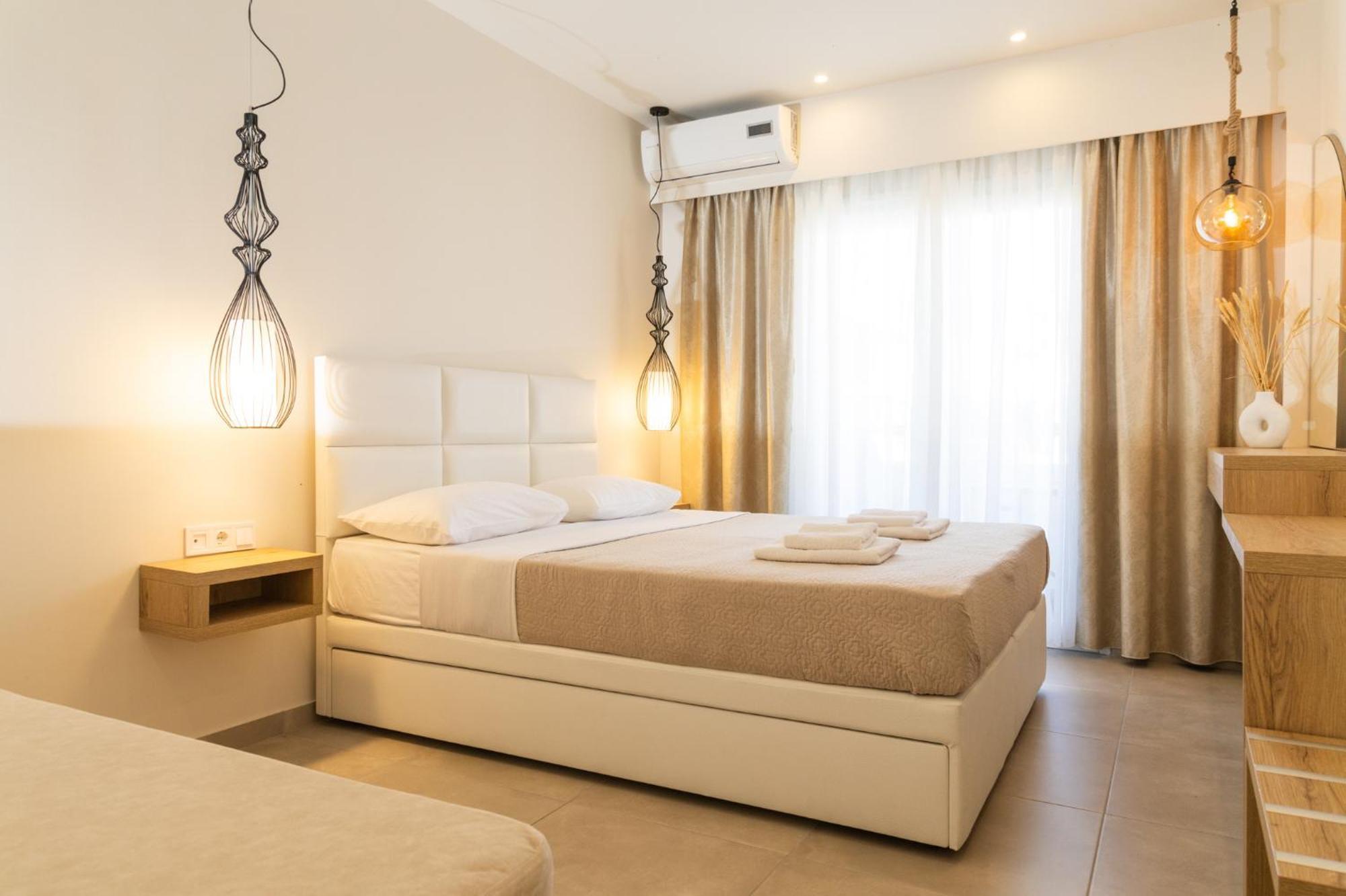 Mystery Suites And Apartments Neoi Poroi Bagian luar foto