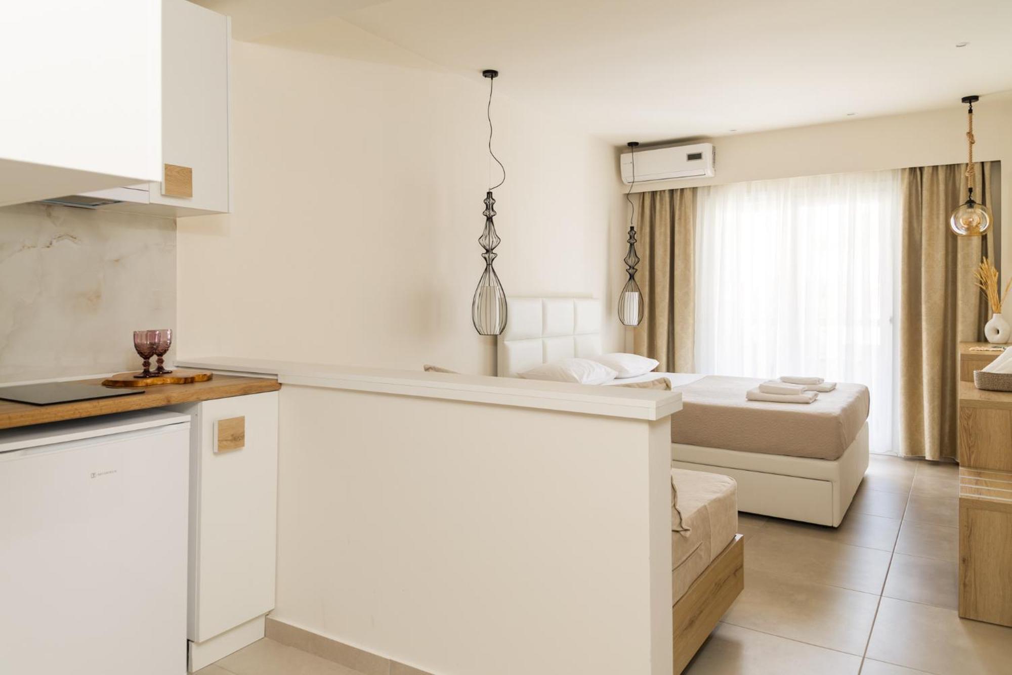 Mystery Suites And Apartments Neoi Poroi Bagian luar foto