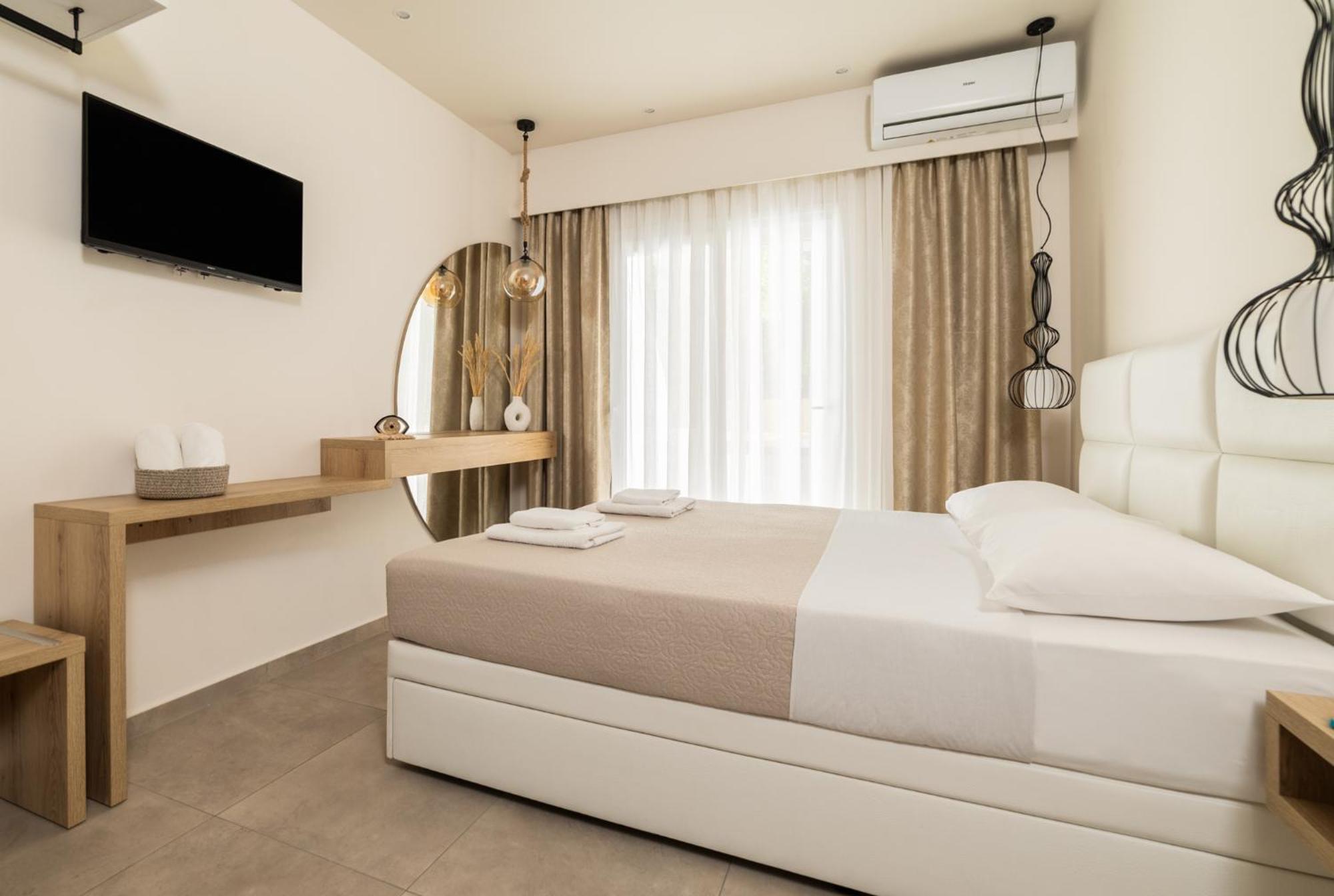Mystery Suites And Apartments Neoi Poroi Bagian luar foto